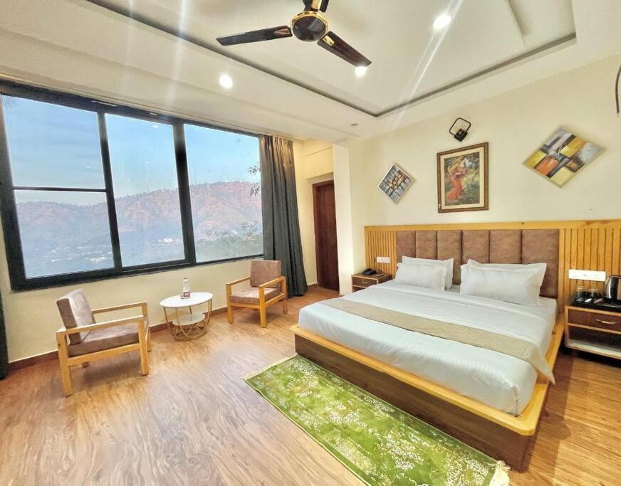 Kasauli Vista - A Boutique Stay Zewnętrze zdjęcie